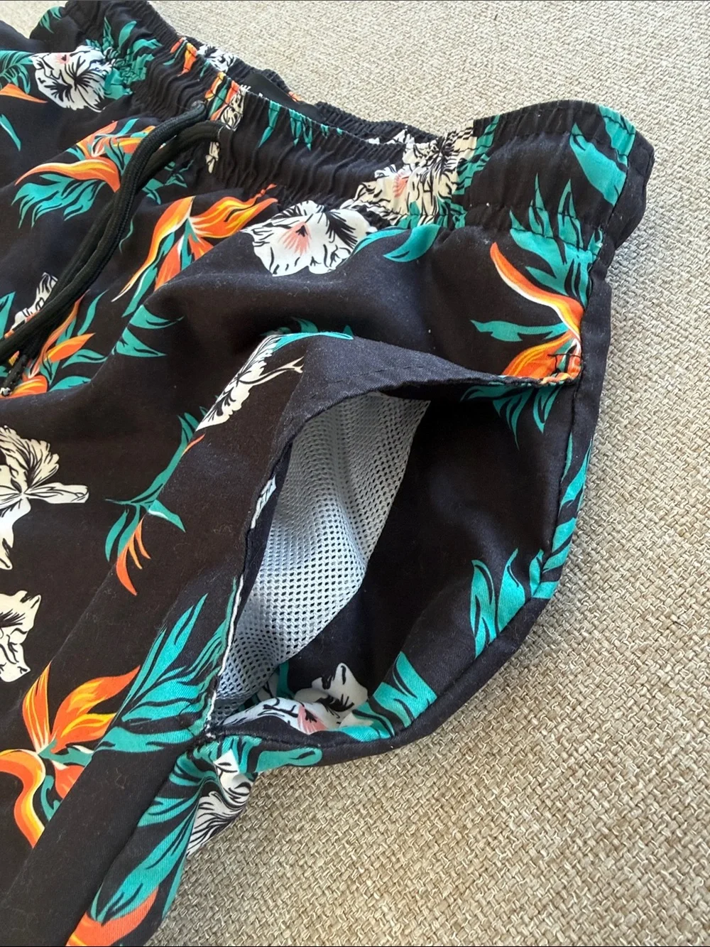Men’s Tropical Floral Swim Trunks Black Size S